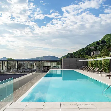 Hilton Szálloda Como