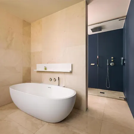 Hilton 4* Como