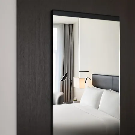힐튼 레이크 호텔 코모