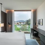 Hilton Отель 4*