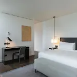 Hilton Комо