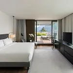 Hilton Отель 4*