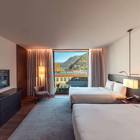 Hilton 4* Como