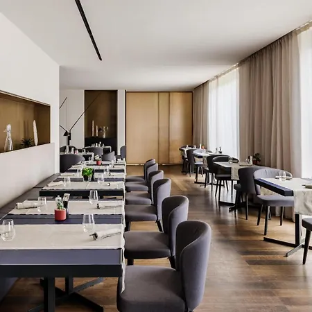 Hotel Hilton Como